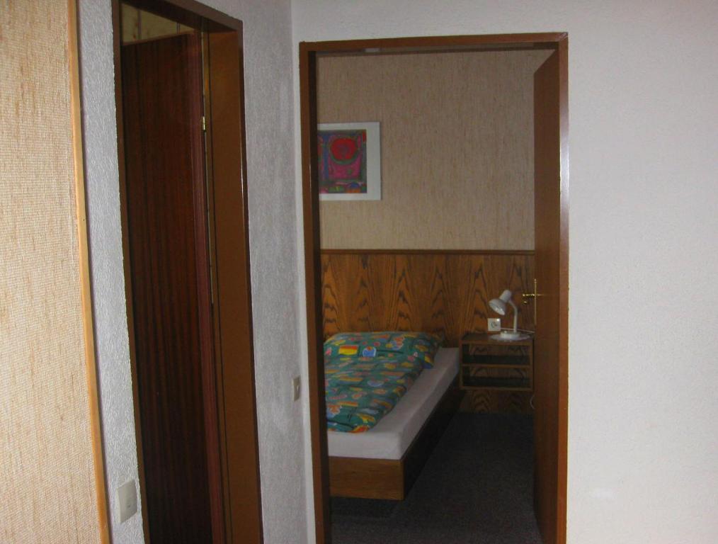 Edwards Apartment Мильстат Номер фото