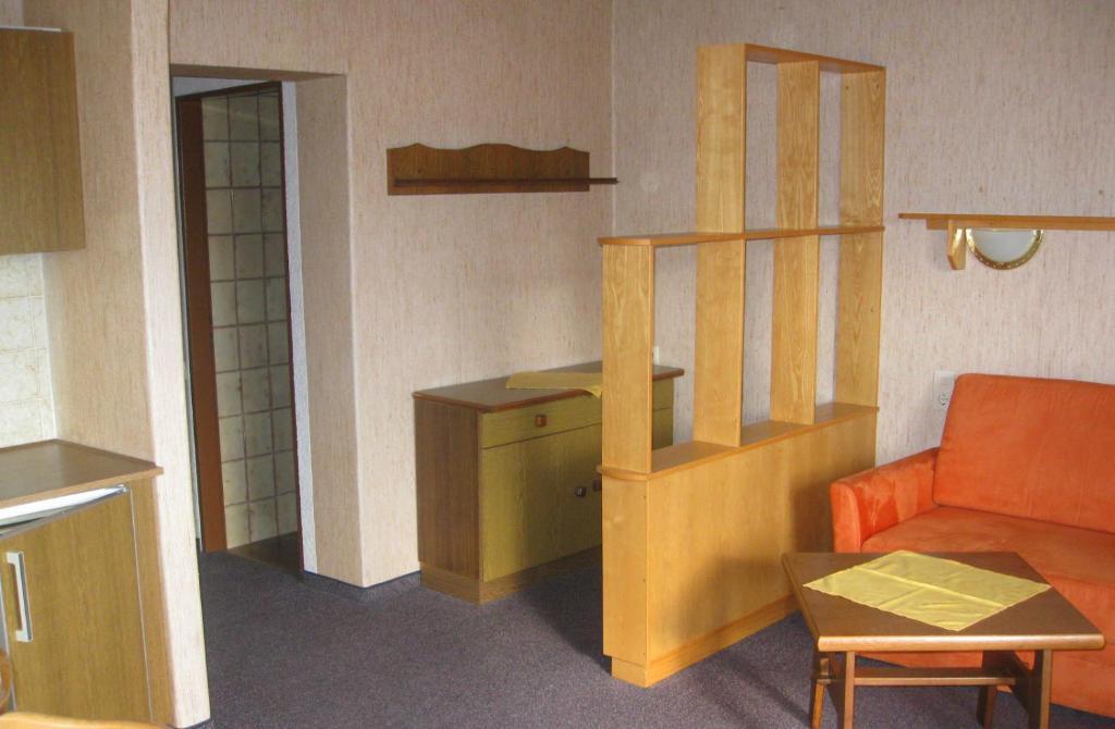 Edwards Apartment Мильстат Номер фото