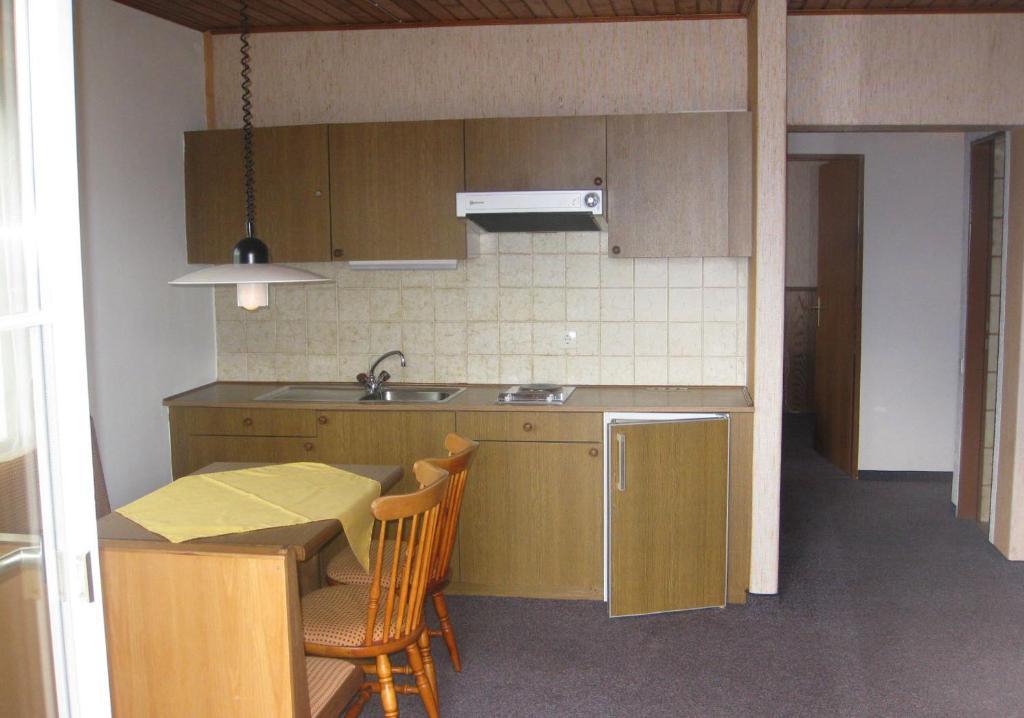 Edwards Apartment Мильстат Номер фото